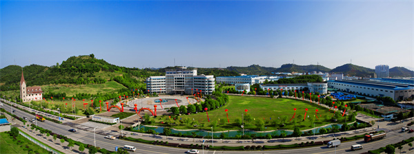 三十年磨一PG电子“锯” ——黑旋风锯业扛起创建世界一流重任(图1)
