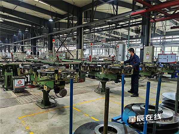 PG电子品立长沙 质优天下②｜湖南泰嘉：小小“工业牙齿”带锯条撑起制造业切割加工半边天(图3)
